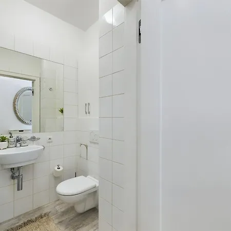 Lejlighed Eleganckie W Centrum Warszawy By Renters Warszawa