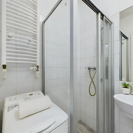 Lejlighed Eleganckie W Centrum Warszawy By Renters Warszawa